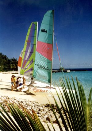 TOMASO SAIL & SURF AUF BOLIFUSHI