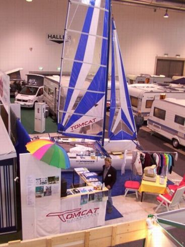 Am Stand von TOMASO SAIL & SURF auf der CFT 2001 in Freiburg