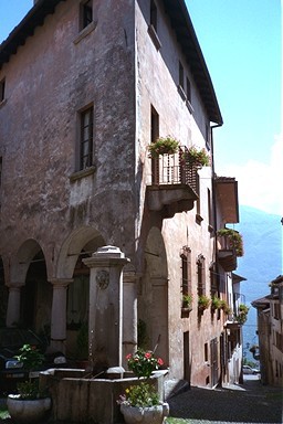 HOTEL PIRONI
